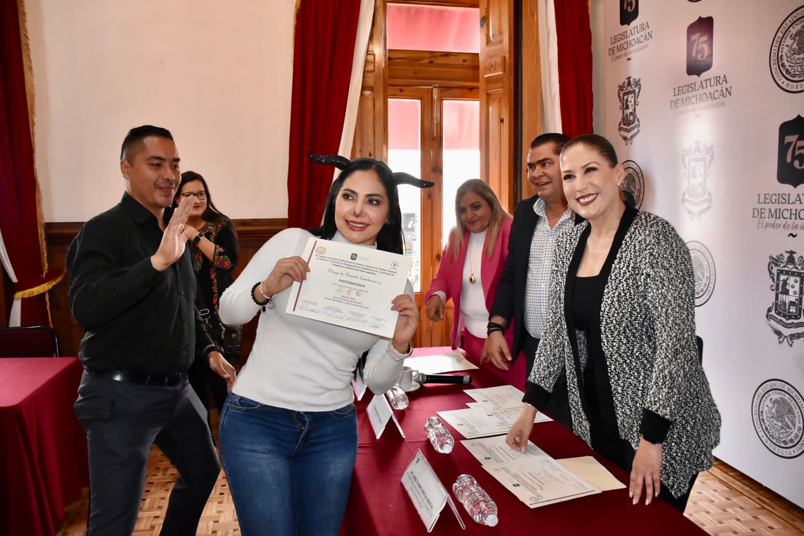 El Poder Legislativo capacita a trabajadores en Lengua de Señas Mexicanas.