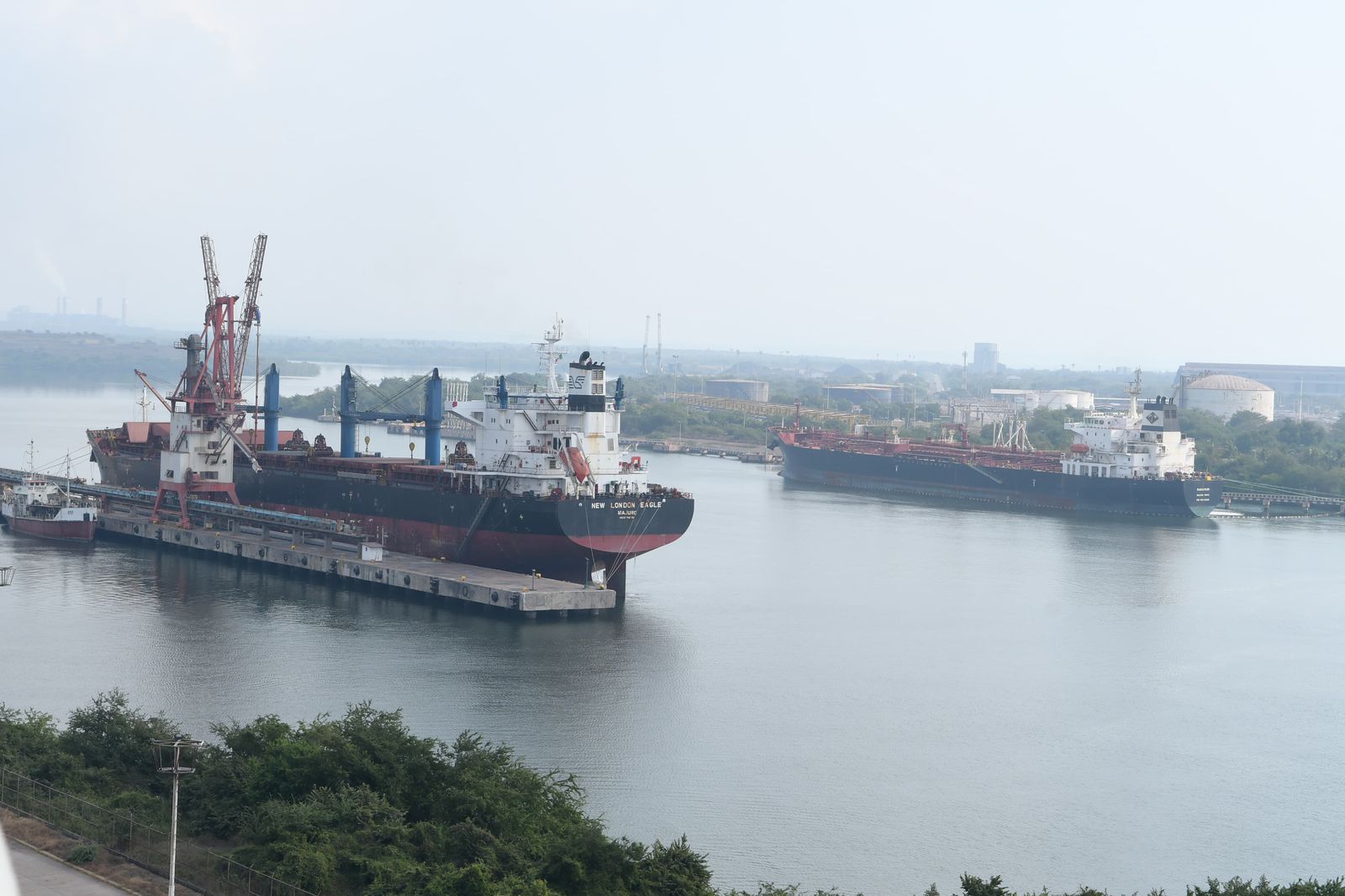Lázaro Cárdenas, único puerto del Pacífico con capacidad de crecimiento: Sedeco.