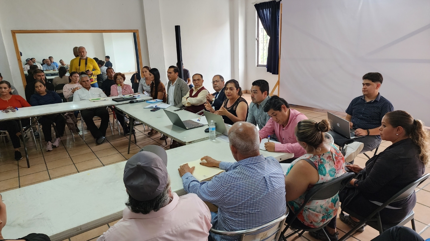 ¡Avances Importantes en la reunión entre la SEE, padres de familia y maestros!
