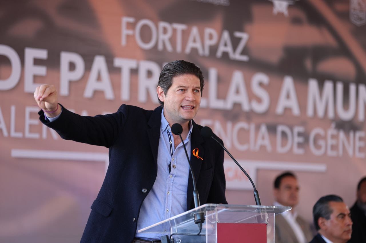 Propone Alfonso Martínez ampliar rutas exclusivas para mujeres, en Morelia