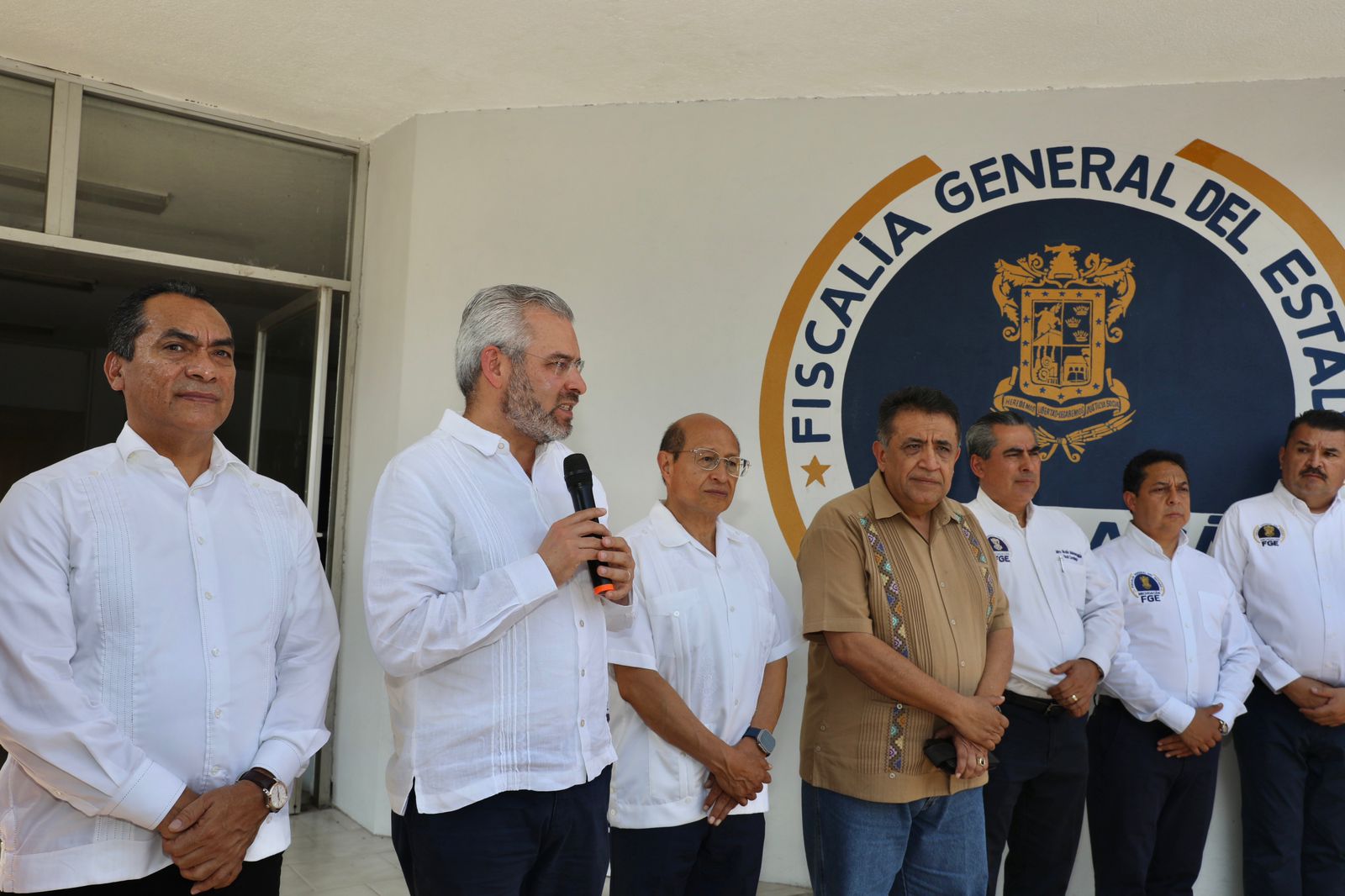 Llama Bedolla a poderes y órganos autónomos refrendar compromiso con la justicia