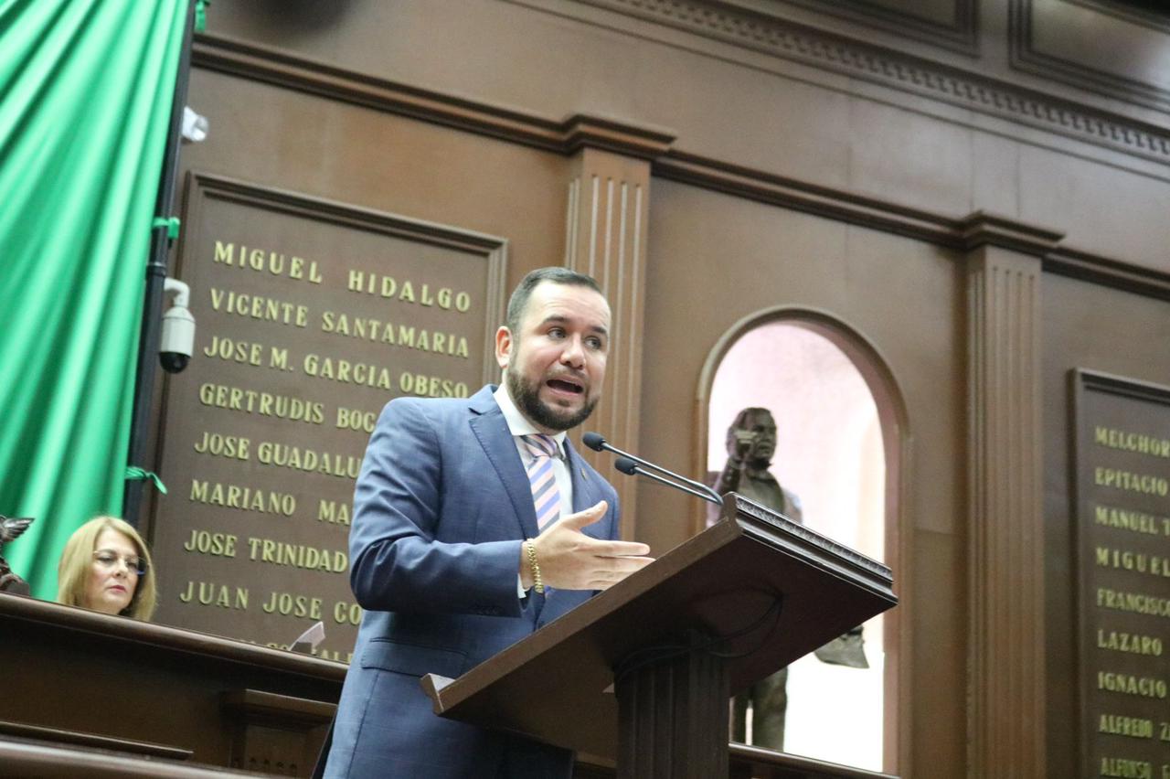 Reyes Galindo continúa con atención a niñas, niños y adolescentes con quemaduras, los incluye en Ley de Asistencia Social