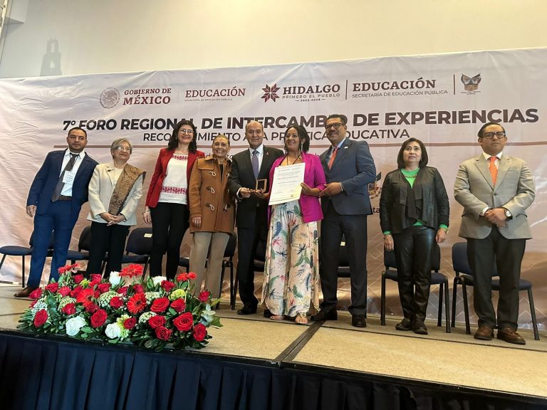 Docentes premiados a nivel nacional representan a Michoacán en foro