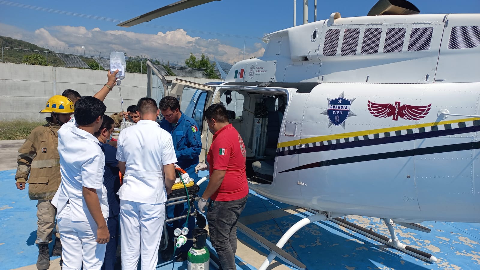 Servicios Aéreos de la SSP traslada de Apatzingán a Morelia, a menor afectada por picadura de alacrán