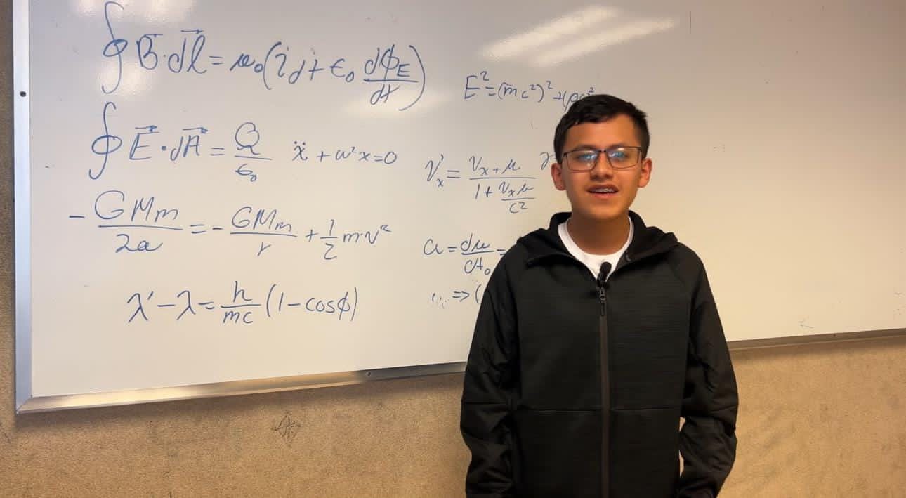 Estudiante de Cherán compite en Olimpiada de Física en Honduras.