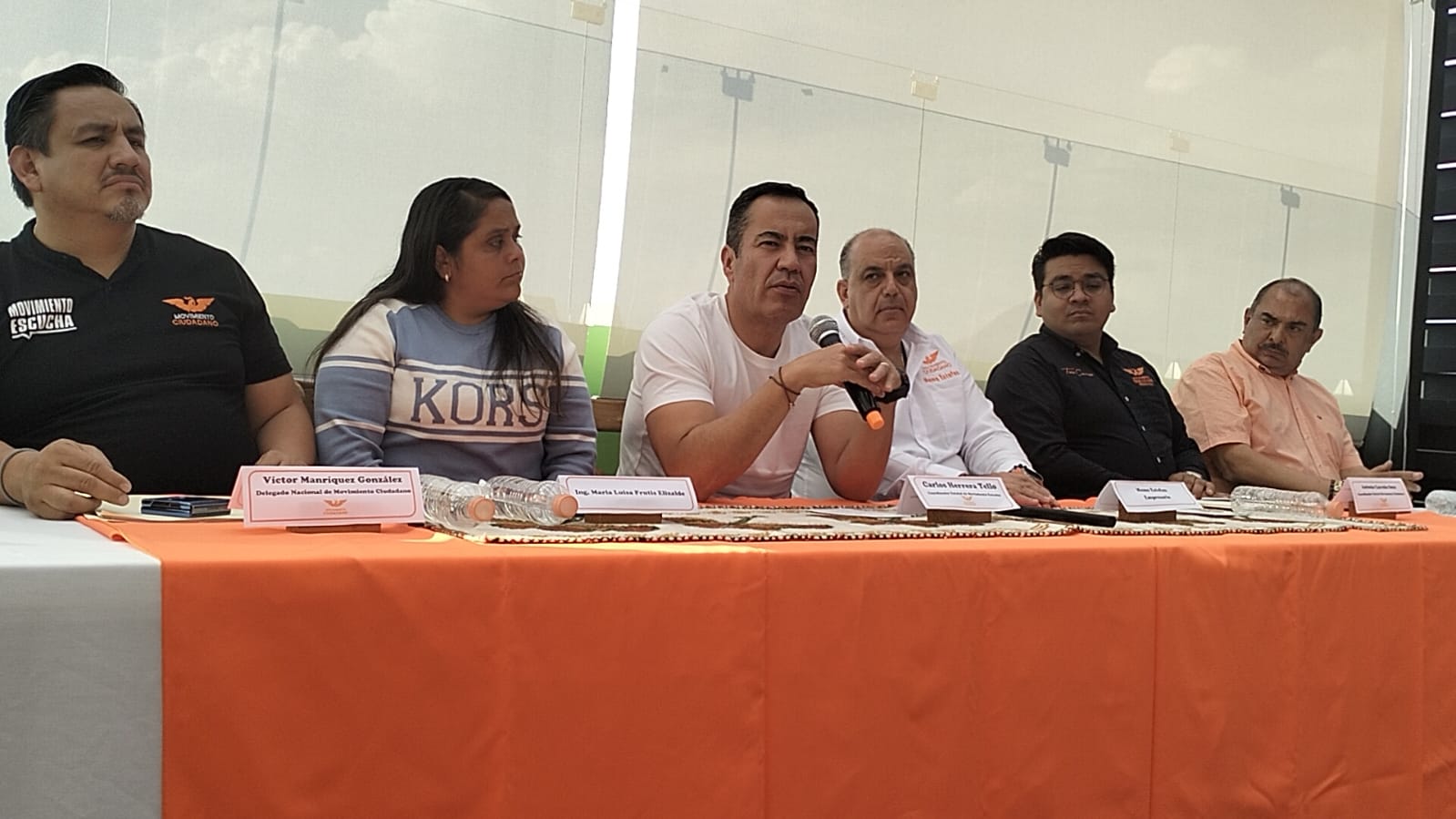 Desde Zitácuaro, Carlos Herrera anuncia su registro para la pre candidatura al senado de la república el próximo miércoles.