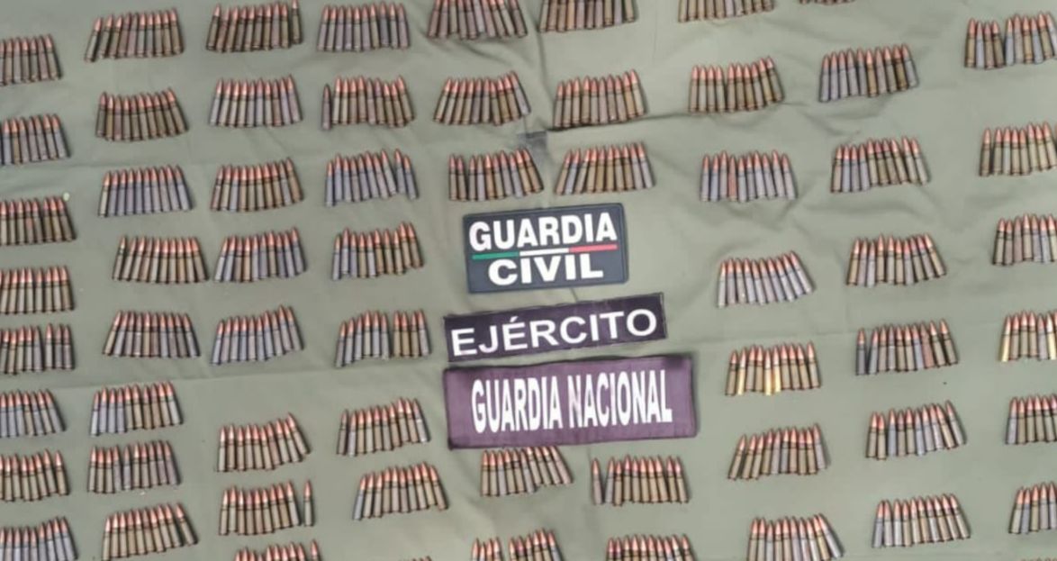 SSP, Ejército y GN detienen a uno en posesión de más de 800 cartuchos útiles, en Múgica.