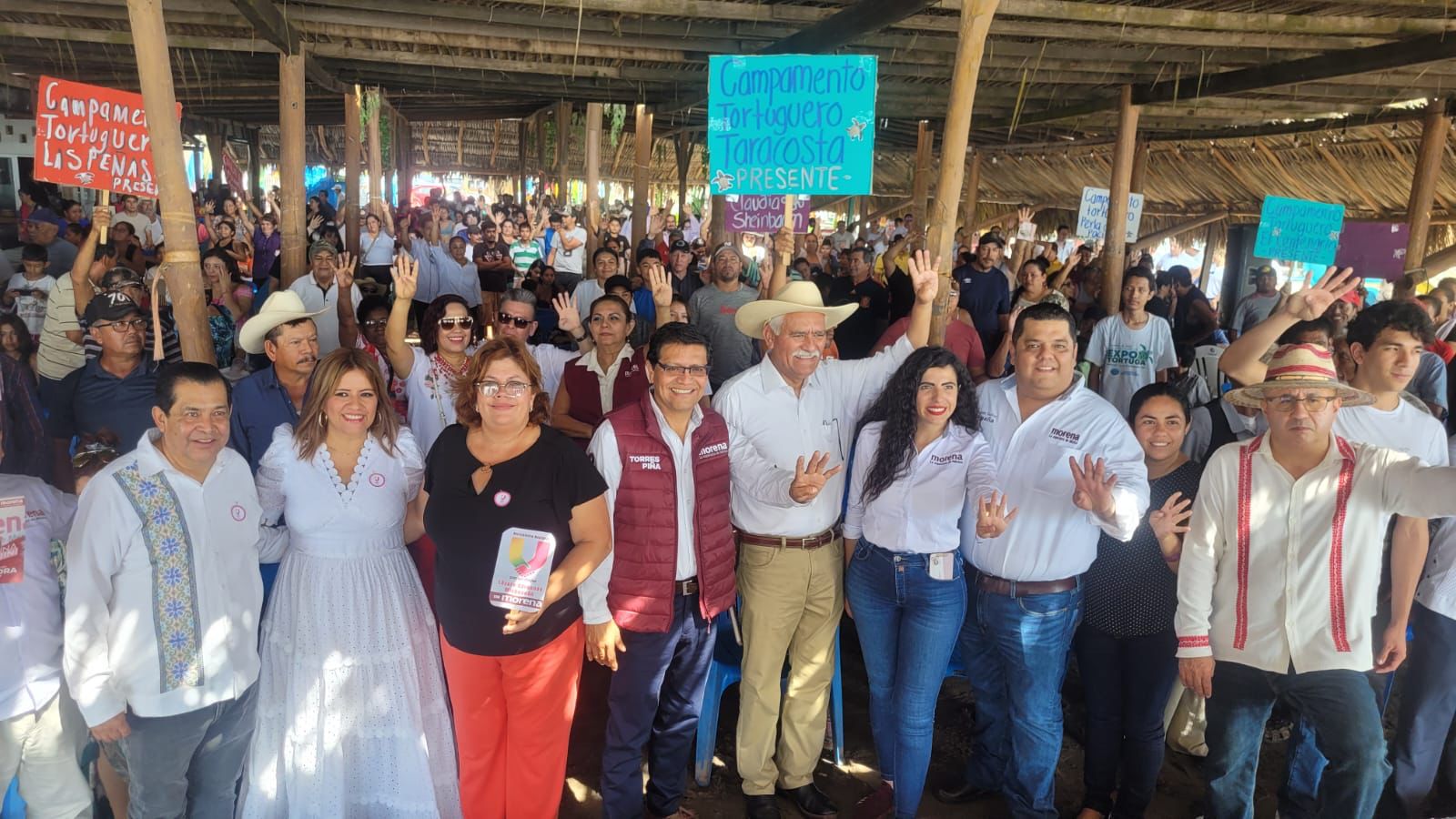 Pescadores de Lázaro Cárdenas refrendan respaldo a Bugarini rumbo al Senado.