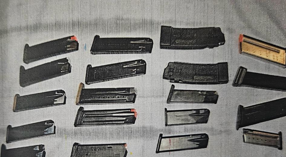 FGR OBTIENE VINCULACIÓN A PROCESO EN CONTRA DE DOS PERSONAS POR TRANSPORTAR 31 ARMAS DE FUEGO, CARGADORES Y CARTUCHOS