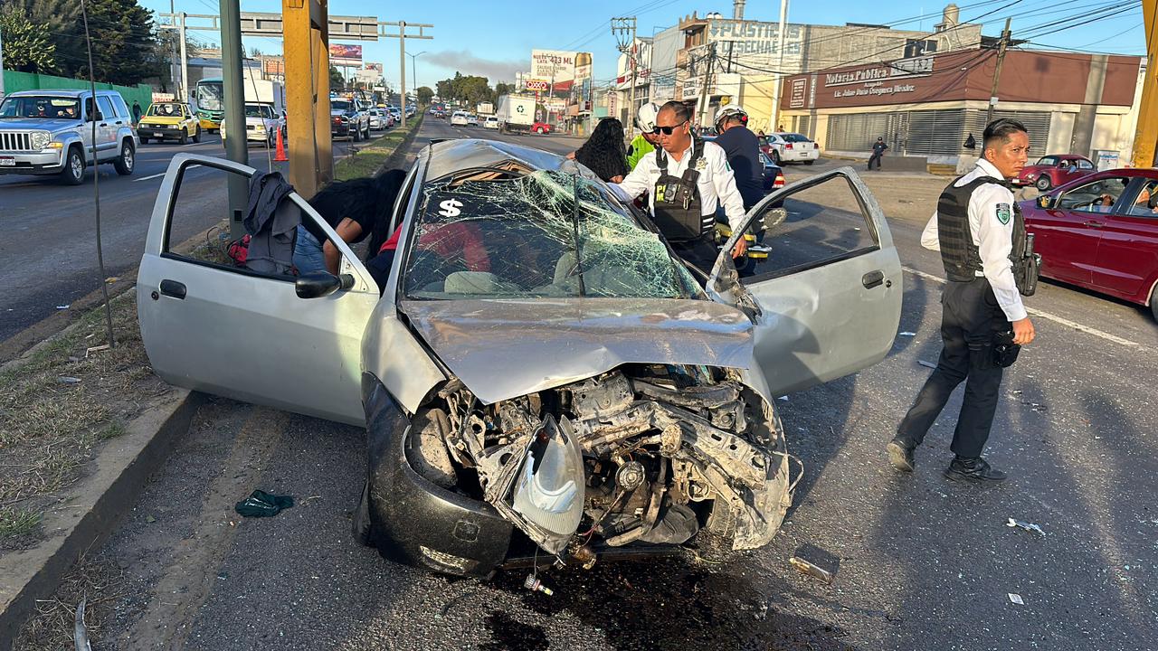 Cuatro vehículos protagonizaron un aparatoso choque