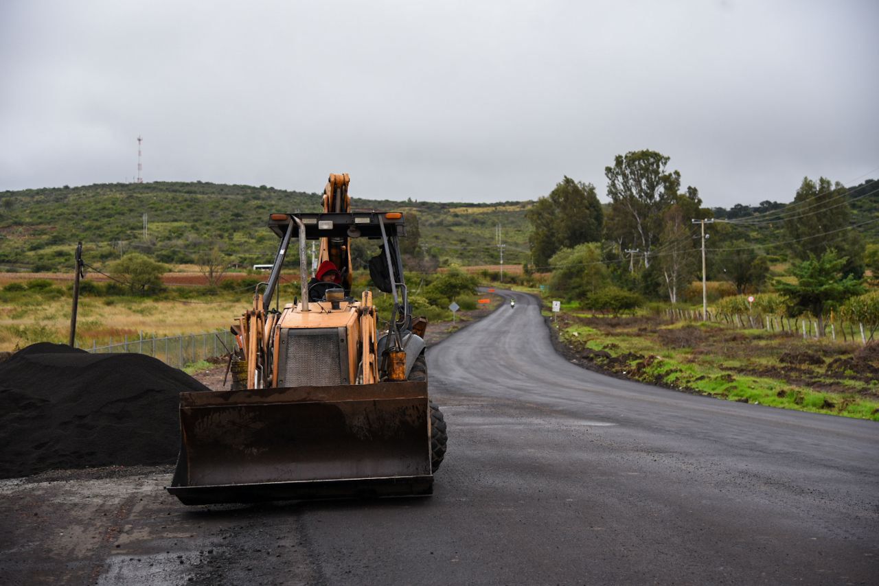 Camino intermunicipal en Charo con avance del 60%: SCOP