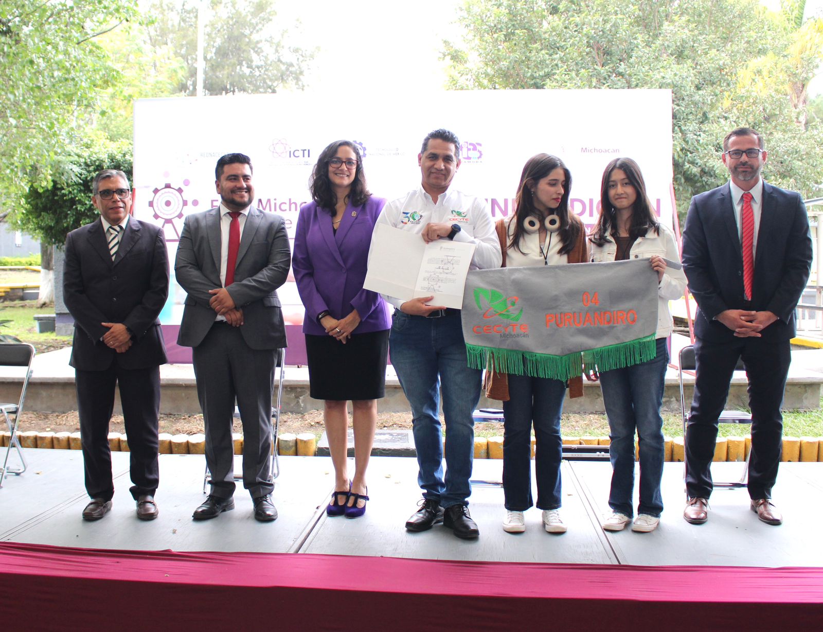 Telesecundaria de Purépero crea proyectos para mejorar alimentación