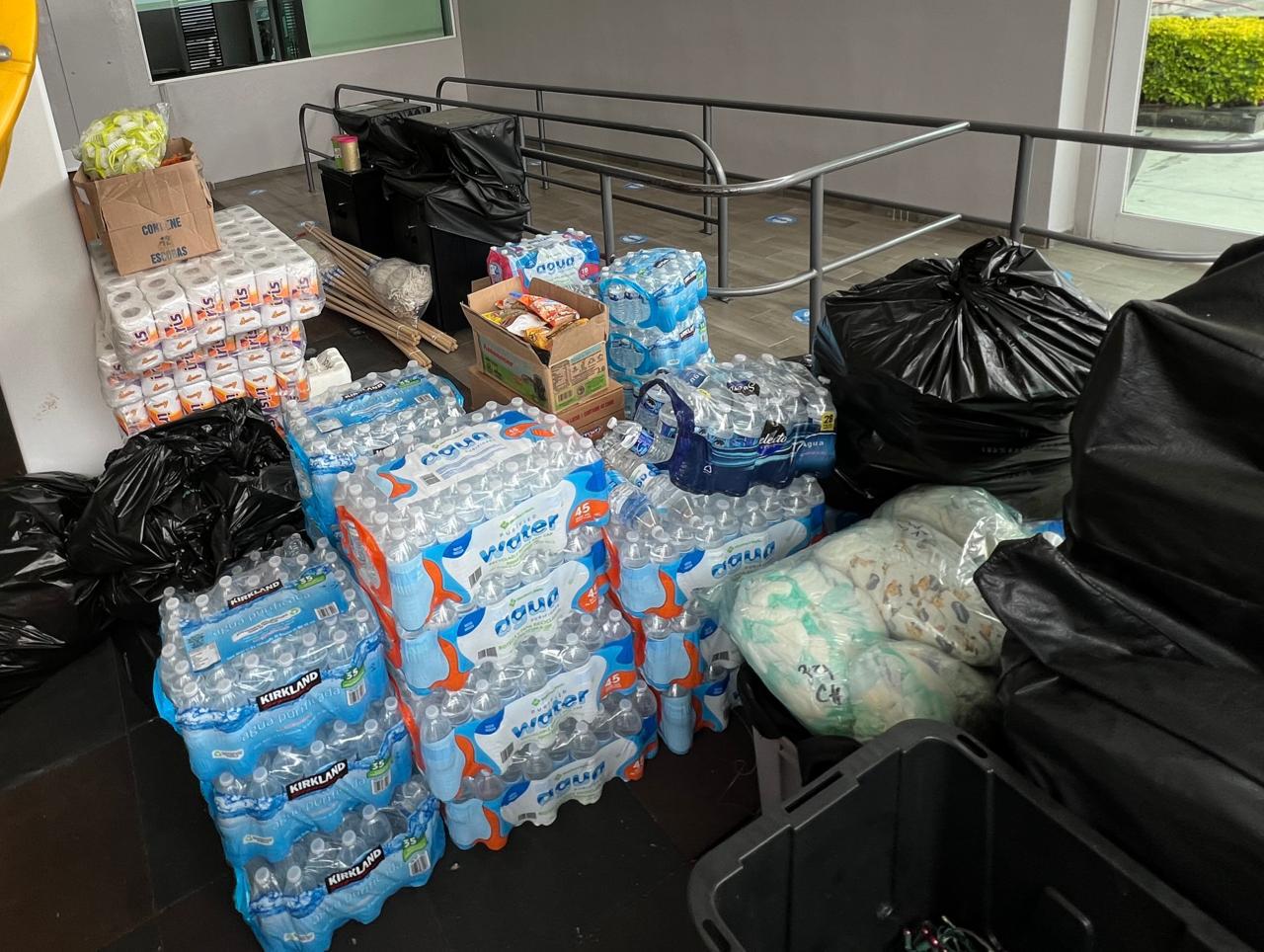 Entrega 75 Legislatura colecta en apoyo a damnificados del Huracán Otis