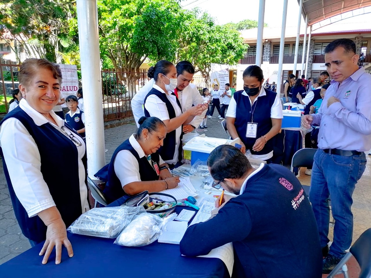 SSM vacuna contra influenza y neumococo en Uruapan.