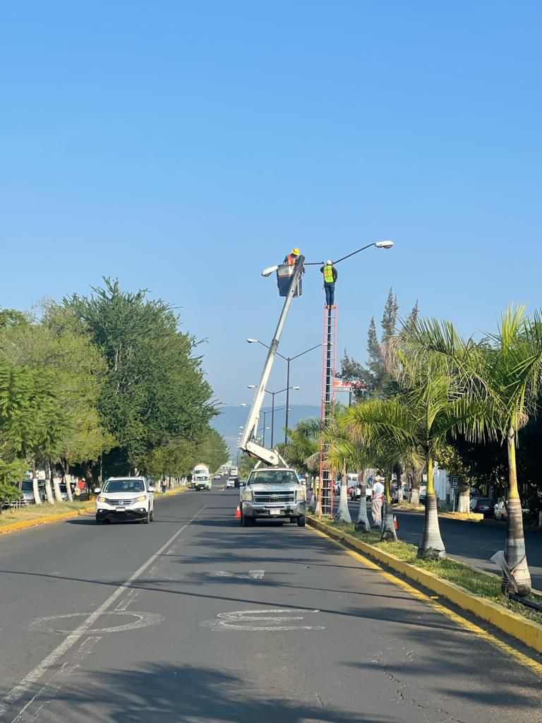 Concluye SCOP rehabilitación de alumbrado público en Los Reyes