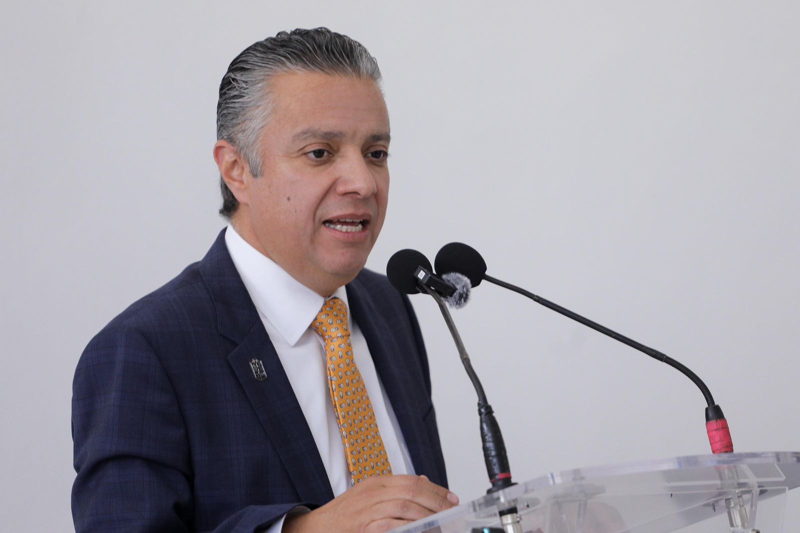 Mañana, último día para descuento en pago de refrendo vehicular: Luis Navarro