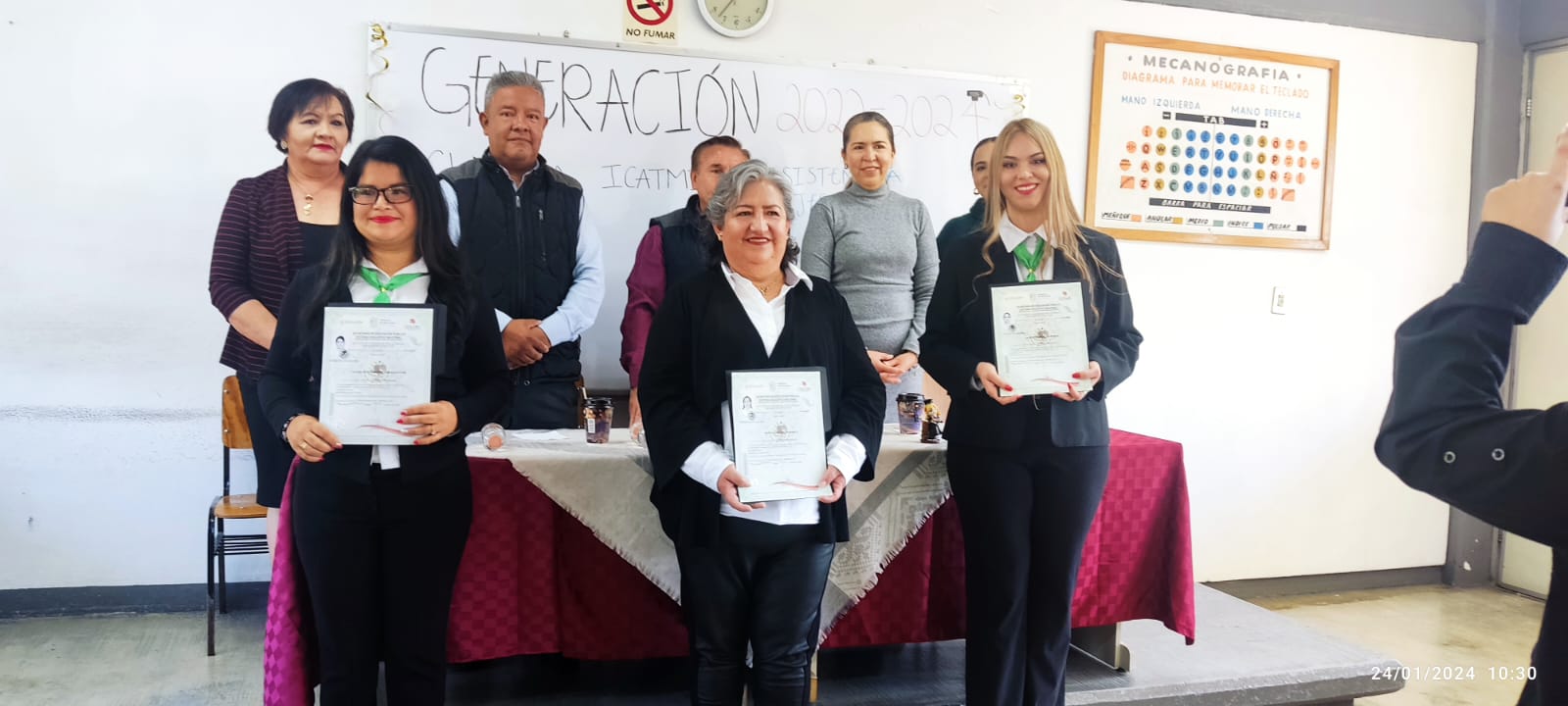 En ICATMI clausuran curso Asistencia Ejecutiva; se gradúan tres alumnas