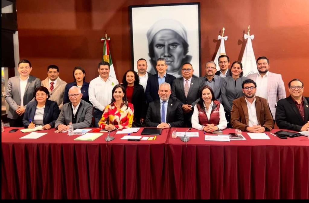 Sostiene reunión de trabajo Gobernador del Estado con titulares de los Tecnológicos Descentralizados