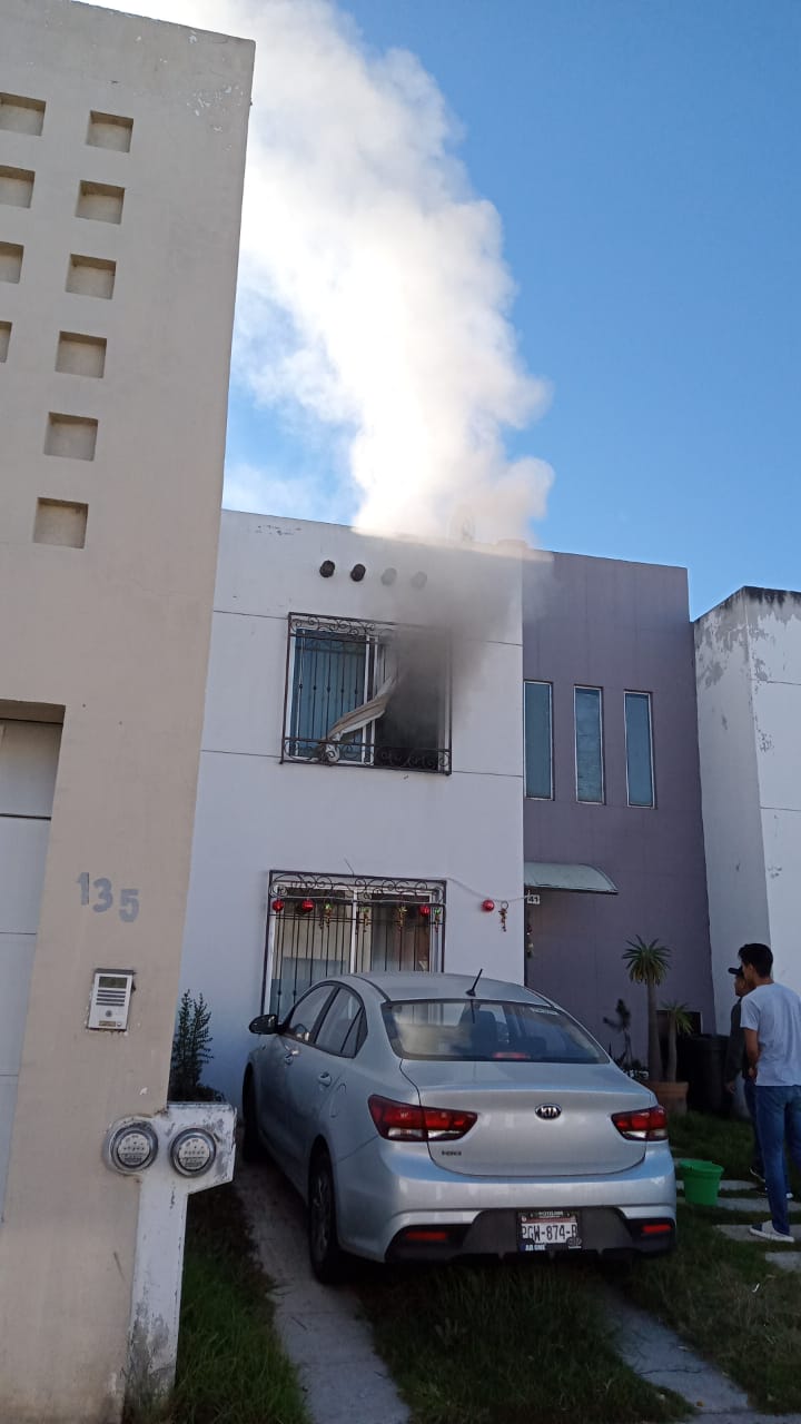 Se registró incendio en una casa habitación, en el fraccionamiento Bobanzas