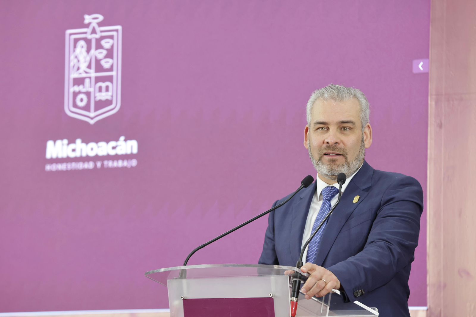Tránsito estatal y Policía de Caminos, sin facultades para infraccionar: Bedolla.