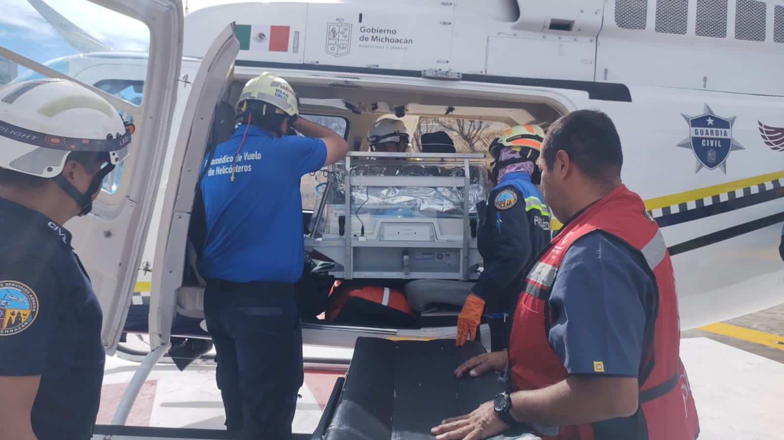 SSP traslada vía aérea a recién nacida con complicaciones de salud.   
