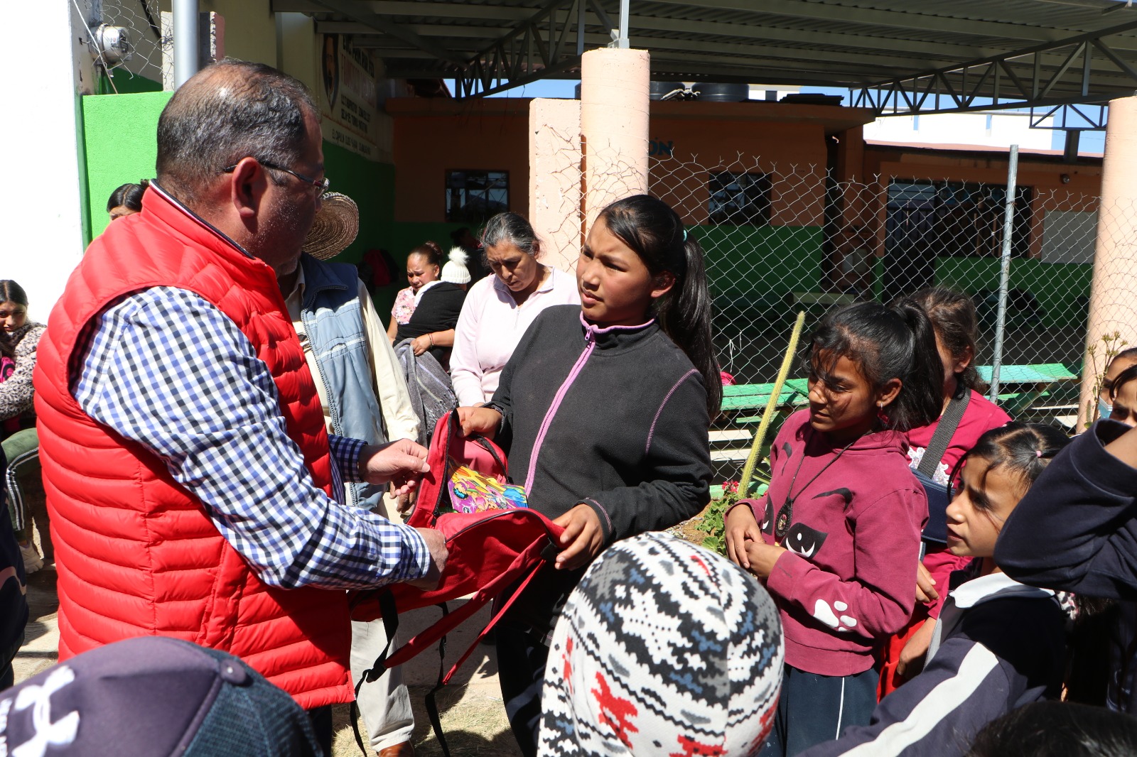 José Luis Téllez Marín, visitó la comunidad de El Capulín, con el fin de conocer las necesidades de la gente y buscar estrategias de solución.