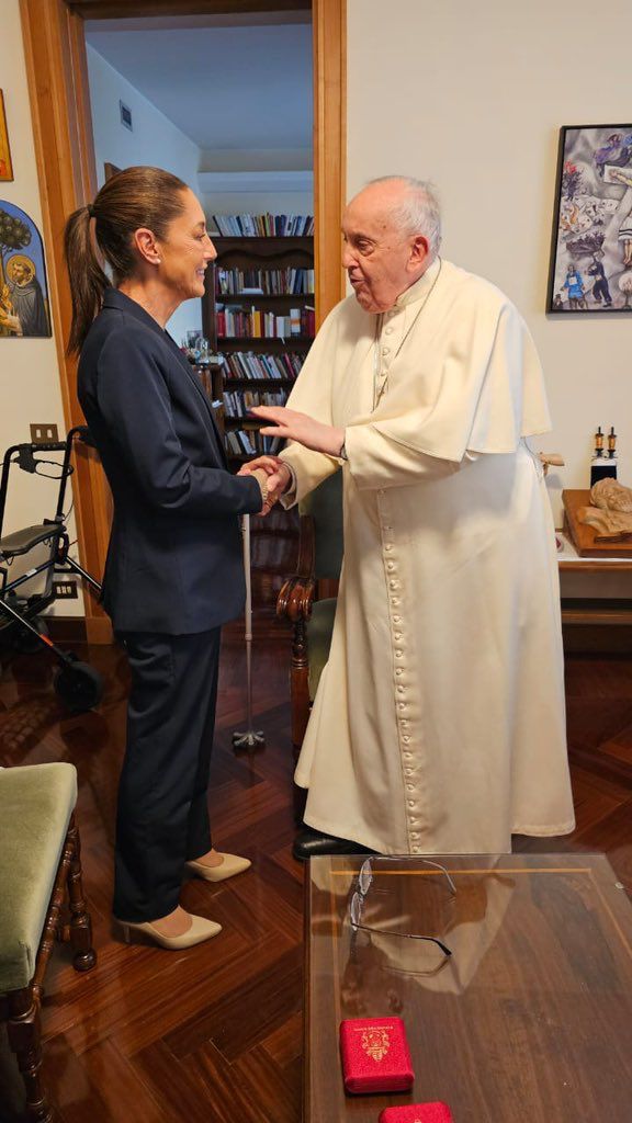 SOSTIENE CLAUDIA SHEINBAUM ENCUENTRO CON EL PAPA FRANCISCO