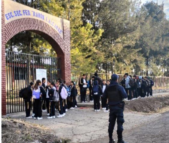 Guardia Civil cuida a estudiantes con programa Escuela Segura