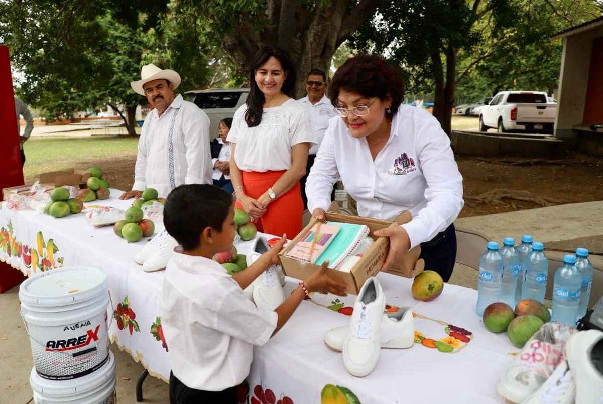 Jalo a estudiar llega a Casa Escuela de Parácuaro: SEE