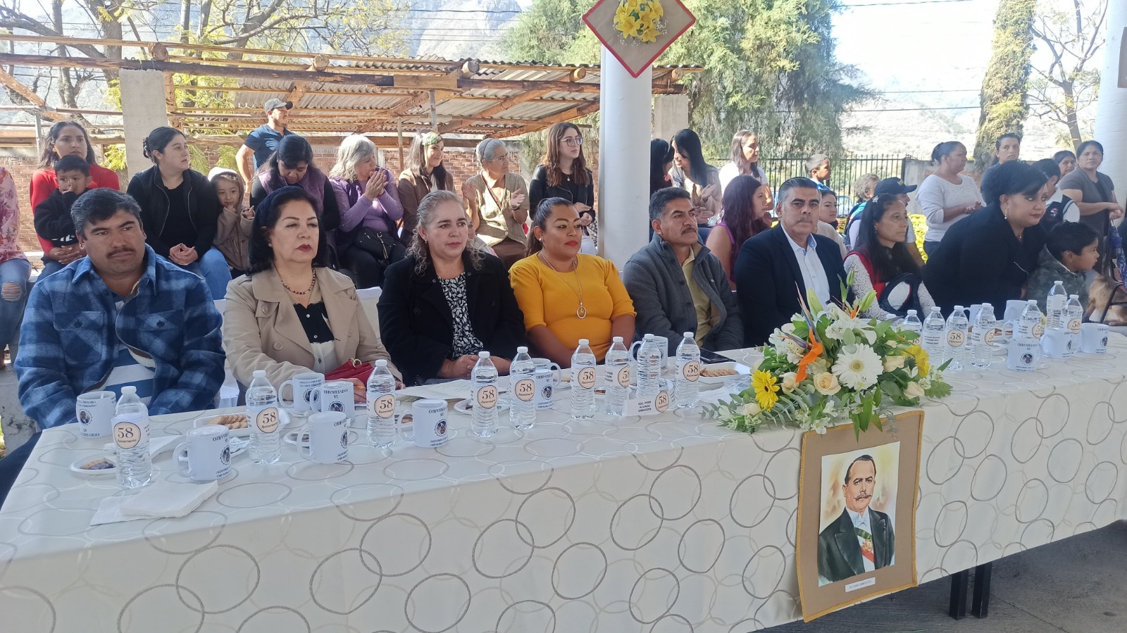 Carlos Patiño, asistió en representación del alcalde, José luis Téllez Marín, al acto conmemorativo del 58 aniversario de la primaria Álvaro Obregón.