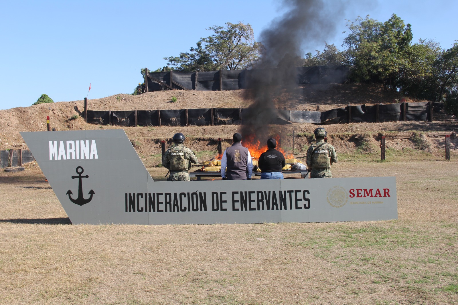 La Armada de México Incinera Más de Dos Toneladas de Cocaína en Michoacán