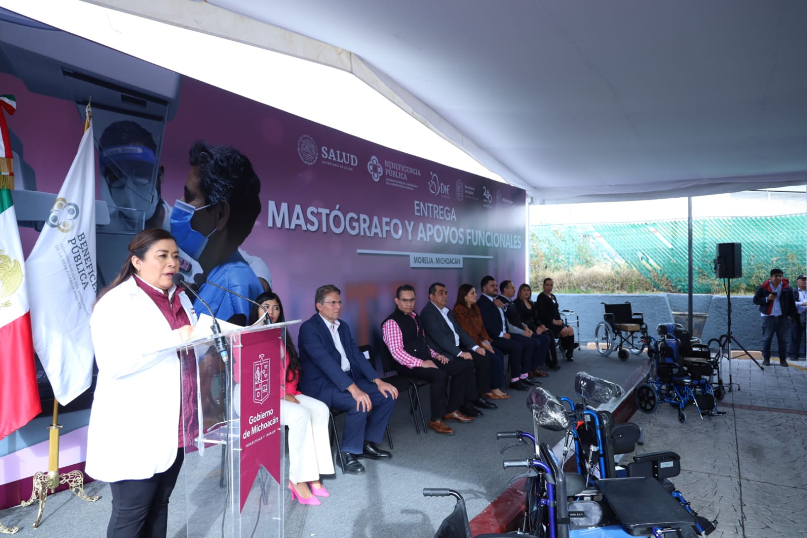 Entrega Gobierno federal mastógrafo de última generación a Michoacán