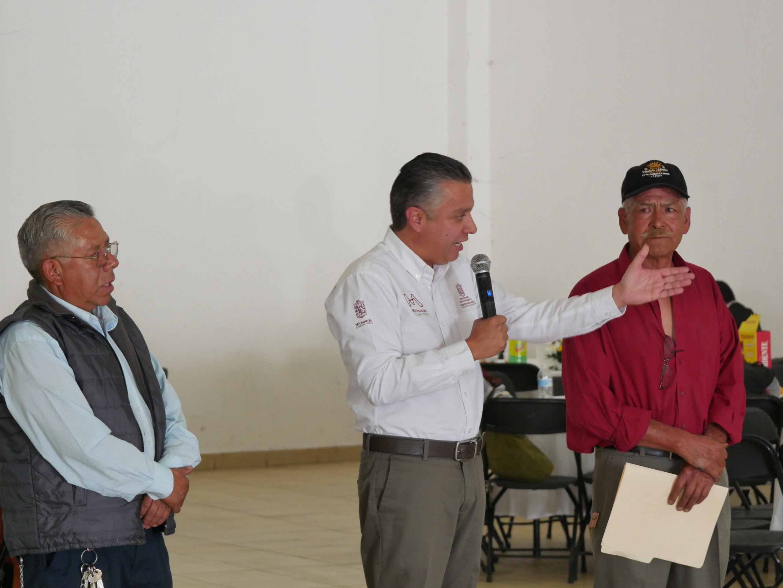 Luis Navarro reconoce labor de aseadores de calzado a favor de la promoción de Morelia