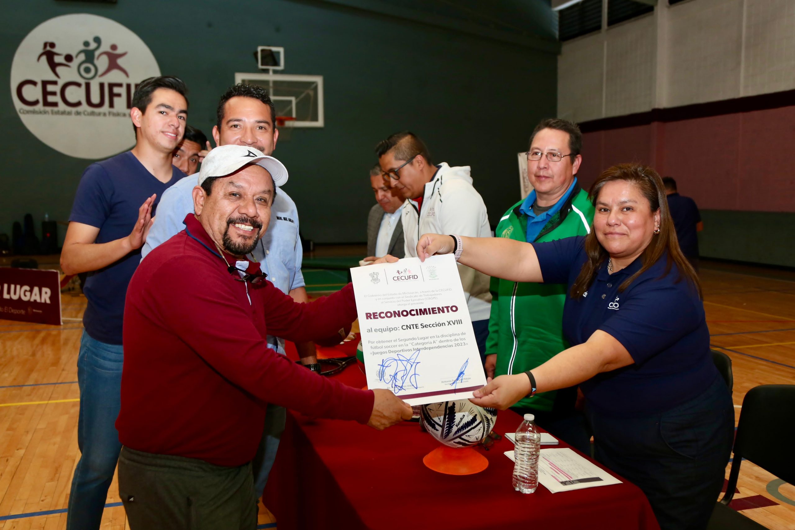 Premia Cecufid a ganadores de los XXXV Juegos Deportivos Interdependencias