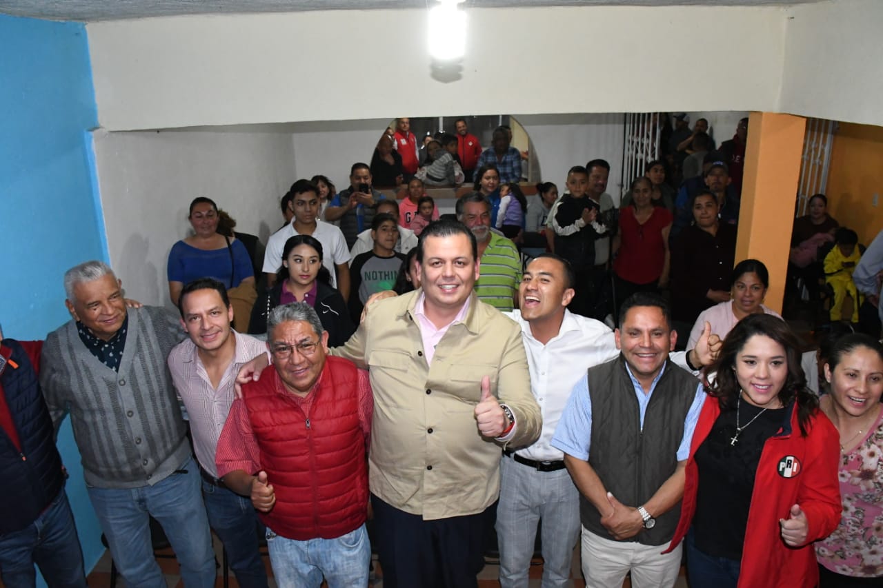 Muchos que renegaban del PRI, hoy añoran sus gobiernos: Memo Valencia.