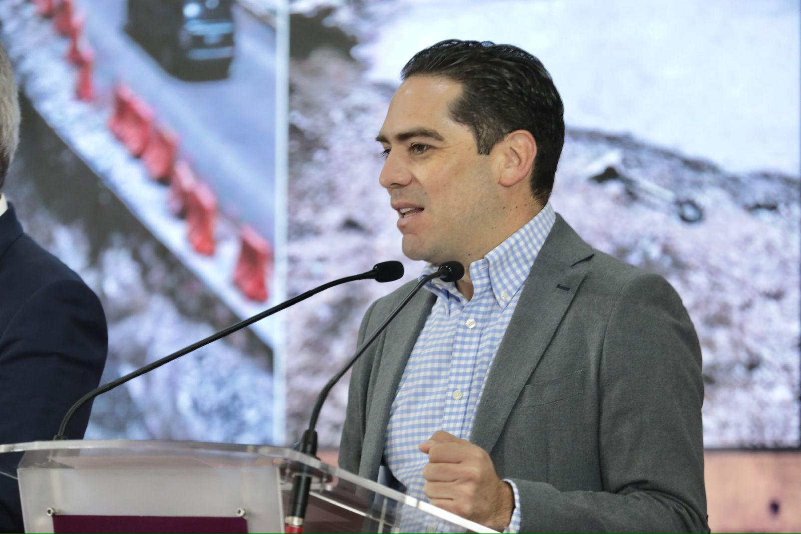 Distribuidor vial Paso Morelos, seguro y sin daño estructural: SCOP.