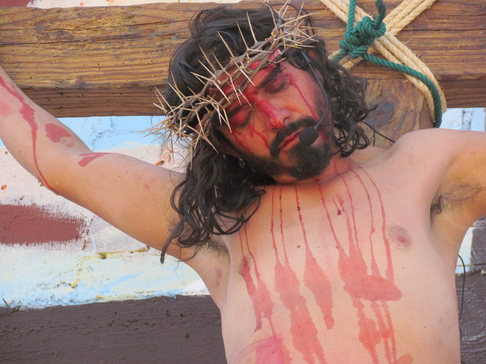 En parroquias reviven la pasión, muerte y crucifixión del hijo de Dios
