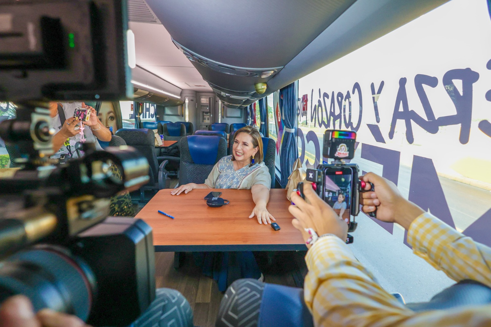 Presenta Xóchitl Gálvez Xóchibus