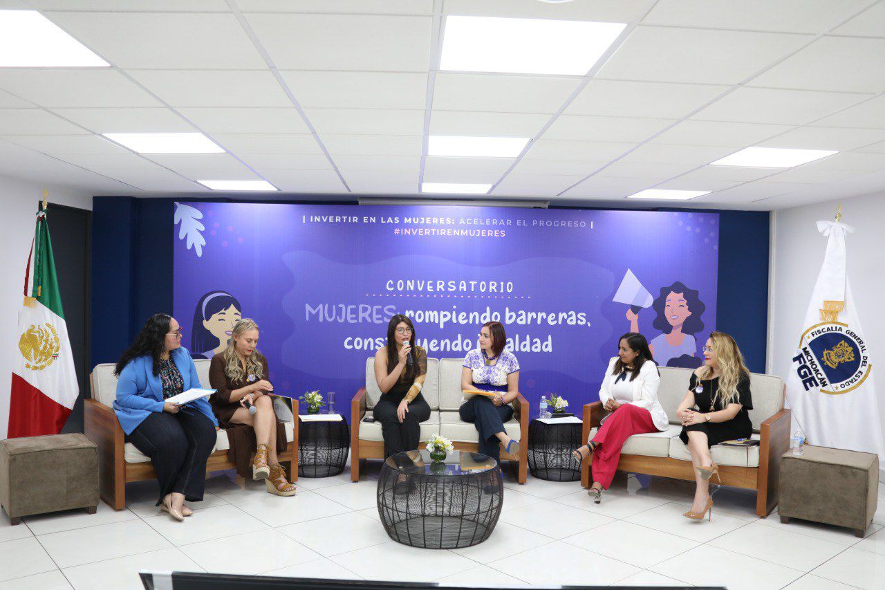 Realiza FGE conversatorio “Mujeres: rompiendo barreras, construyendo igualdad”