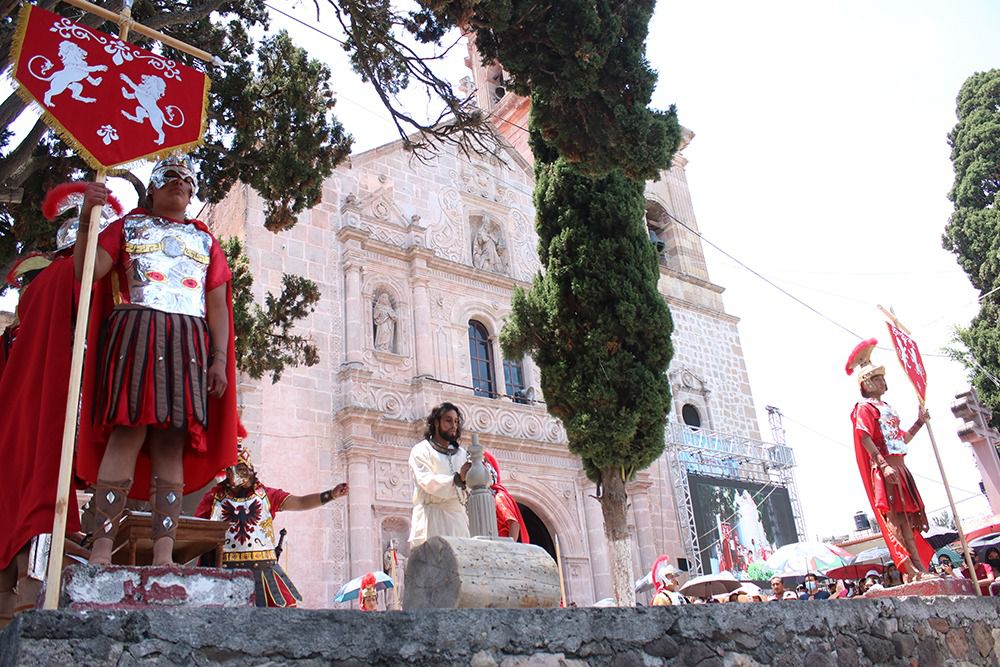 Charo presenta sus actividades de Semana Santa