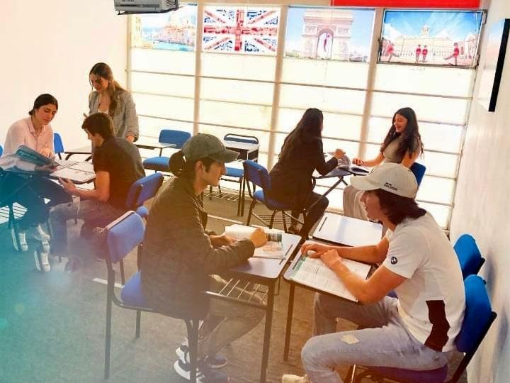 Estimular la memoria y mejorar perfil académico, ventajas de aprender otro idioma
