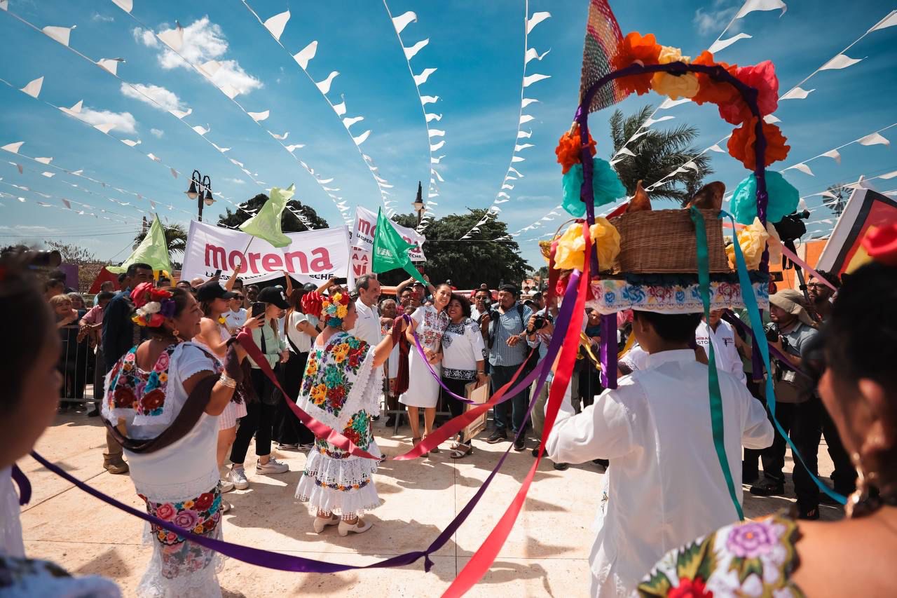 “QUIERO SER RECORDADA, COMO LA PRESIDENTA DE LA EDUCACIÓN PÚBLICA”: CLAUDIA SHEINBAUM ANTE MÁS DE 1500 MAESTROS Y MAESTRAS DE CAMPECHE.