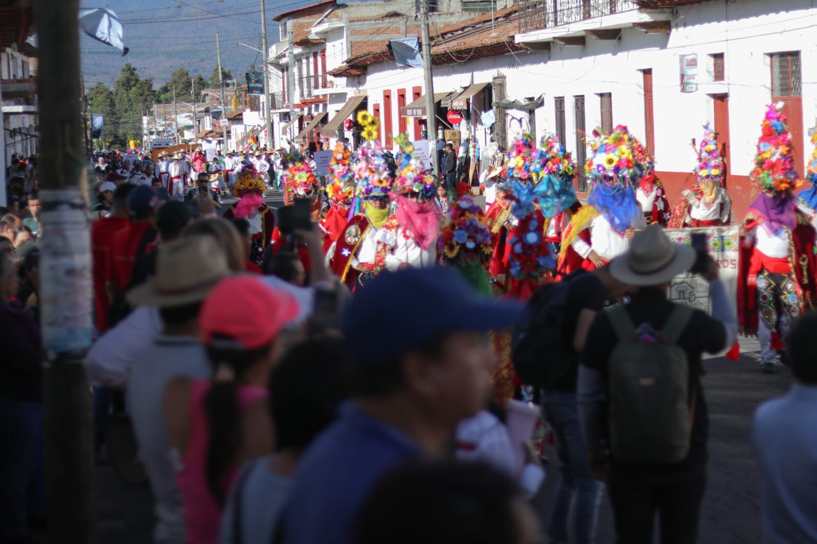 Convite de la K’uínchekua viste de fiesta y color las calles de Tzintzuntzan