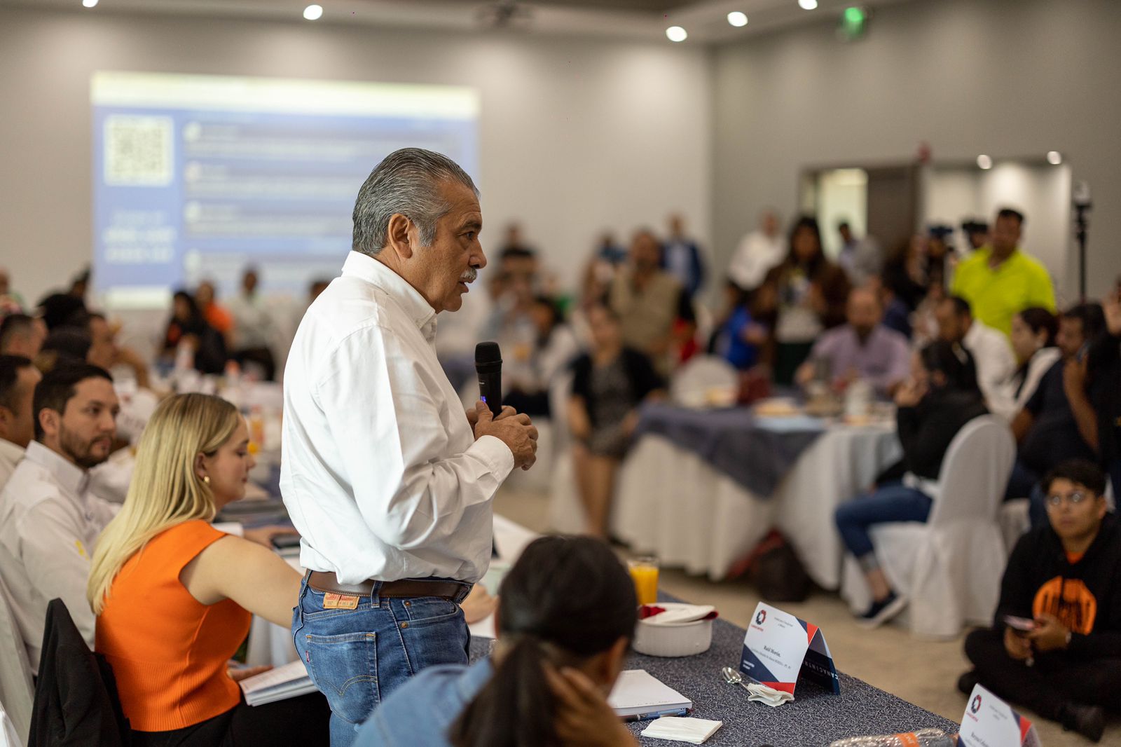 Raúl Morón ofrece al sector empresarial trabajar de la mano por Michoacán