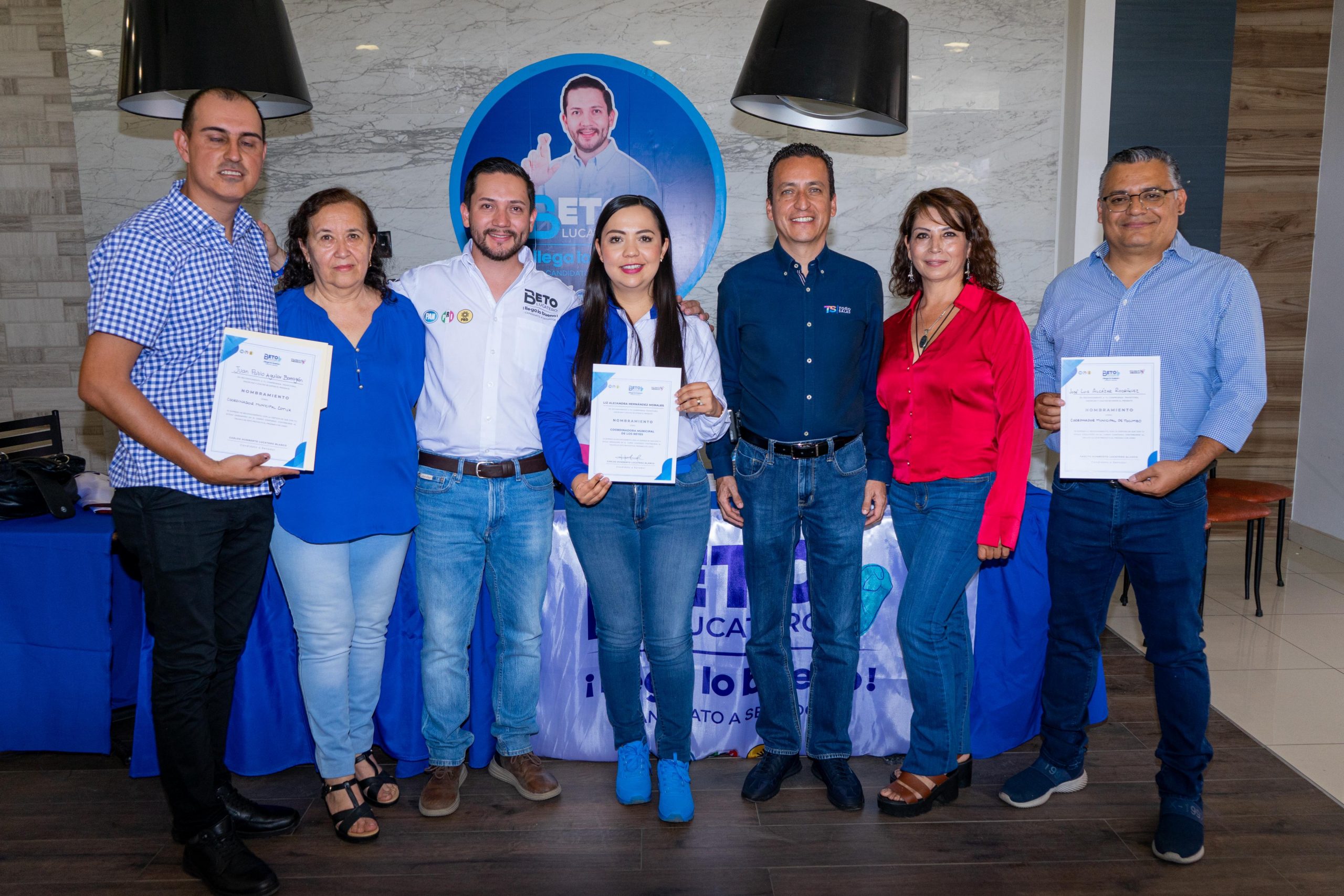 Los michoacanos necesitan un empleo digno y no programas sociales que no sirven: Beto Lucatero