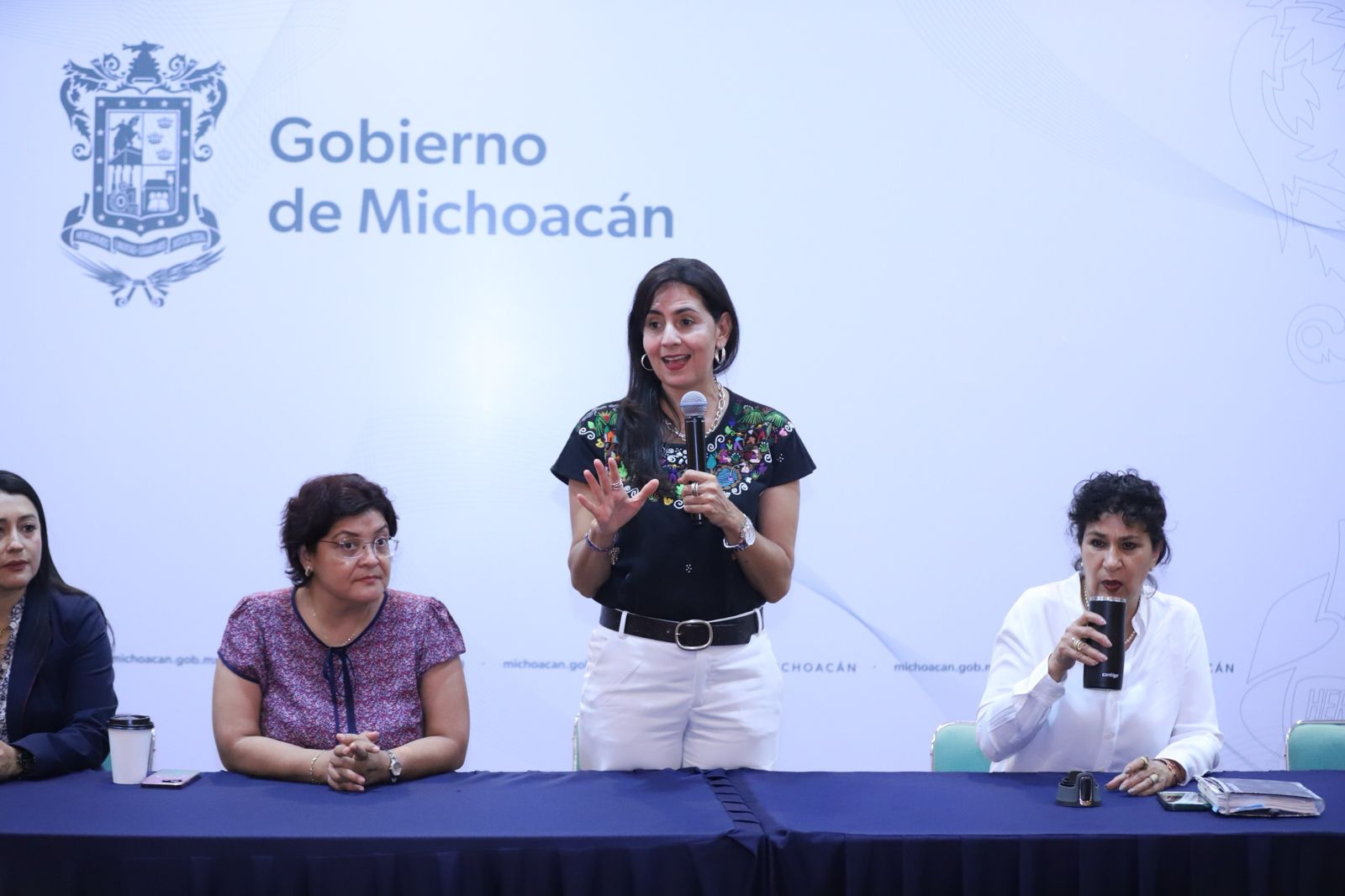 SEE entrega claves administrativas y fortalece escuelas de Michoacán
