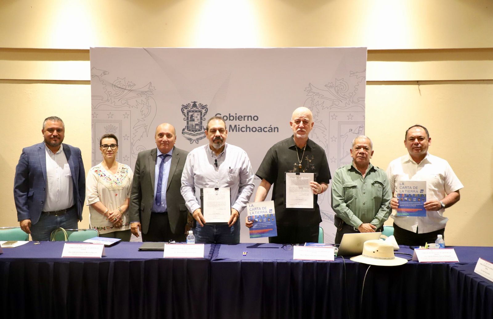 SEE hace equipo para llevar la Carta de la Tierra a las escuelas