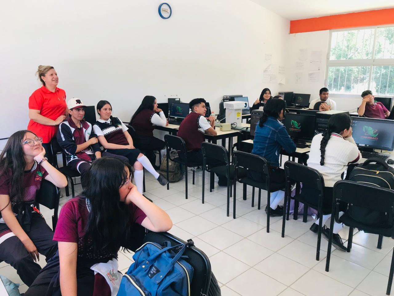 Cecytem concientiza a estudiantes sobre daños por consumo de tabaco