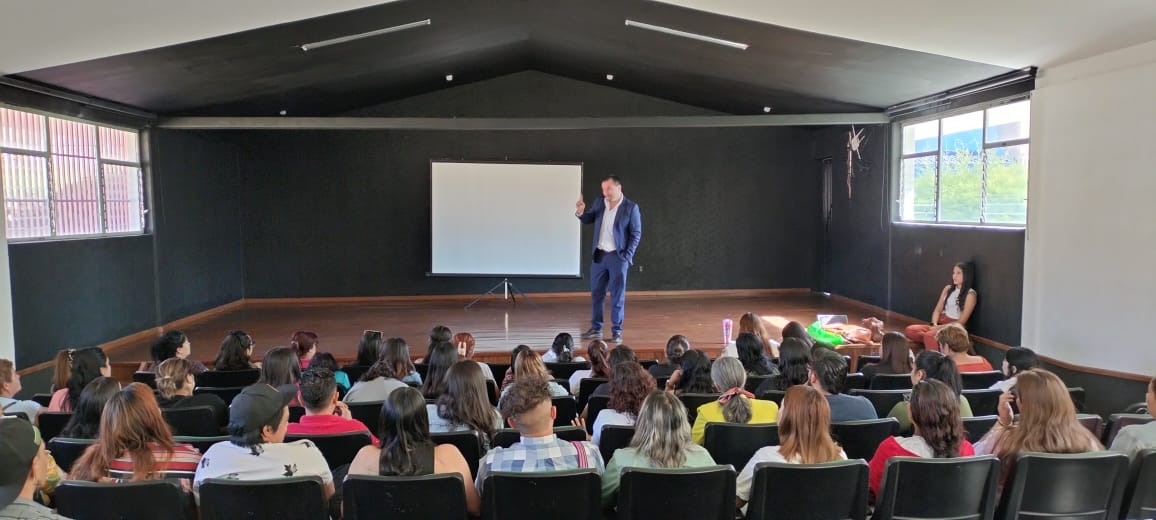 Brinda DIF Michoacán herramientas para el tratamiento del psicotrauma