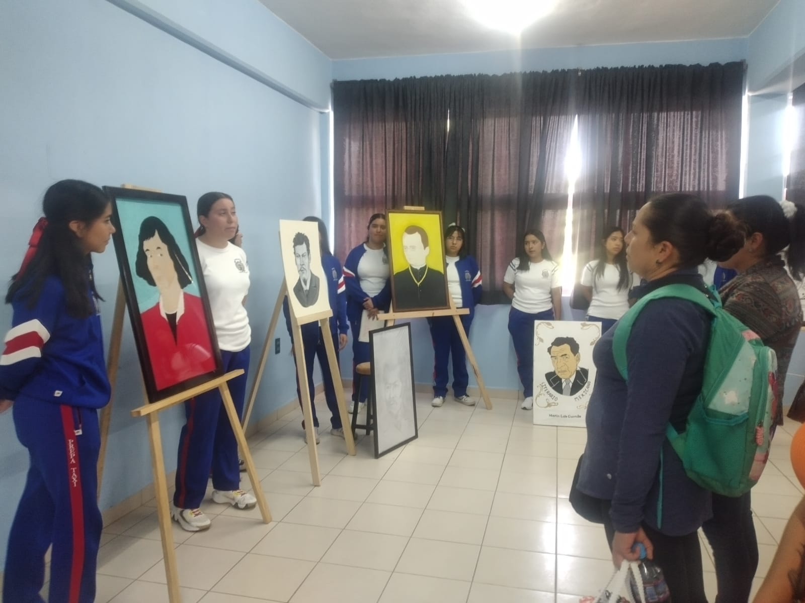 En la Unidad Profesional de la UMSNH se inauguró exposición pictórica «Caminos de Paz»